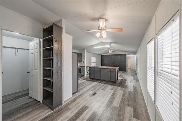 Building Photo - 5005 Shoreline Cir W