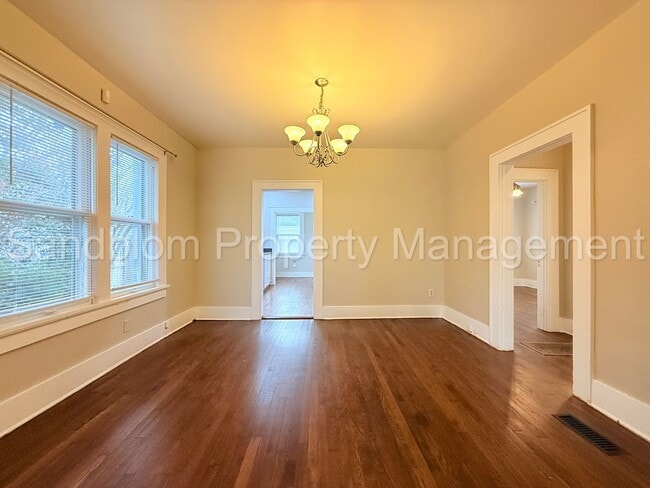 Building Photo - For Lease | Cherry Street | Available April 15th