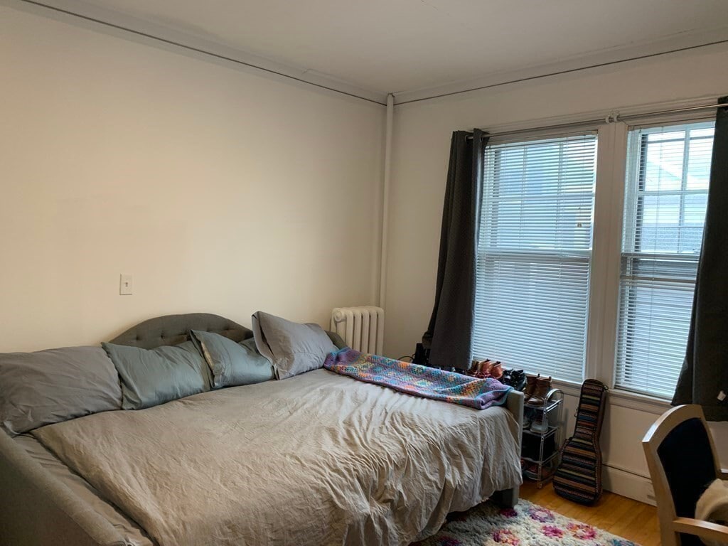 Building Photo - 34 Ash St