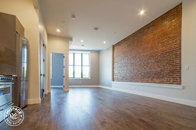 Building Photo - 60-15 Myrtle Ave