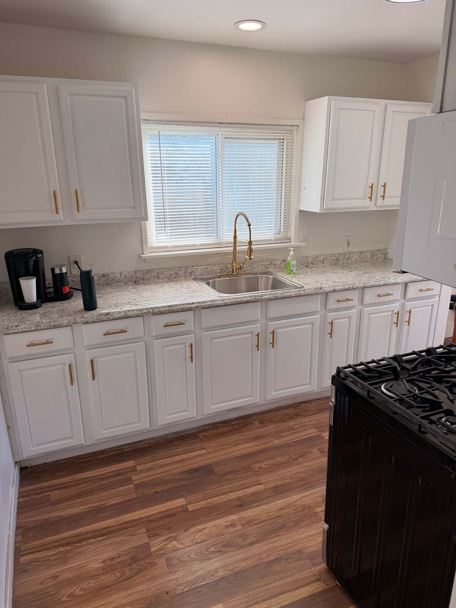 Building Photo - 119 W 19th St