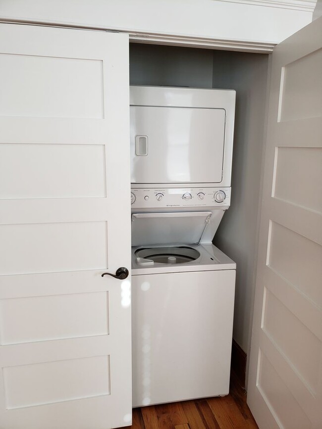 Building Photo - 2 BR/ 2BA Condo in Downtown Tampa