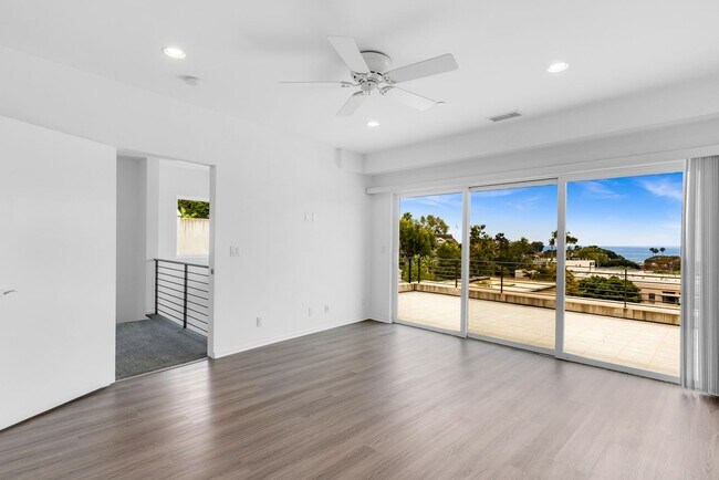 Building Photo - 3 Bed 3 Bath Ocean View, Penthouse "Mark Singer" Residence in Downtown Laguna Beach