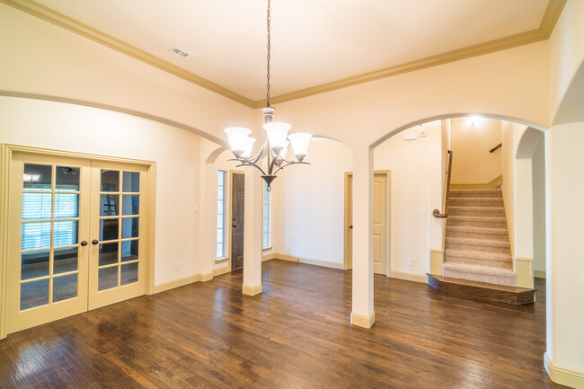 Building Photo - 8121 Tyler Dr
