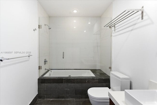 Building Photo - 1100 Biscayne Blvd