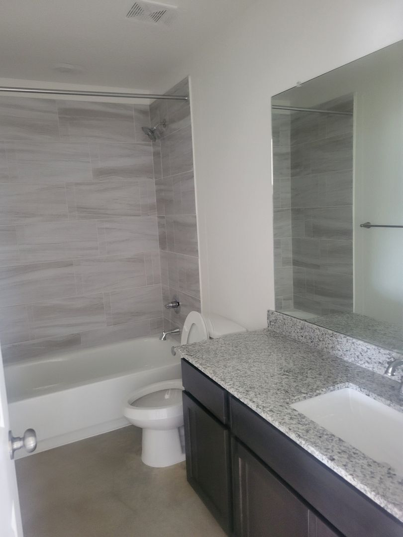 Building Photo - 1265 Lehmann Dr