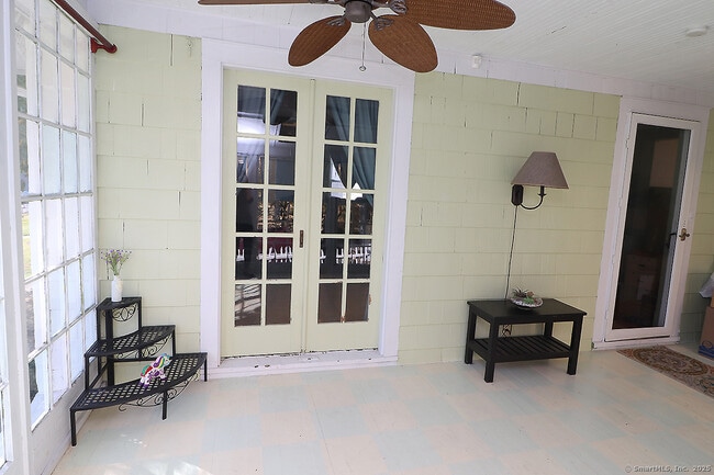 Building Photo - 111 Stearns St