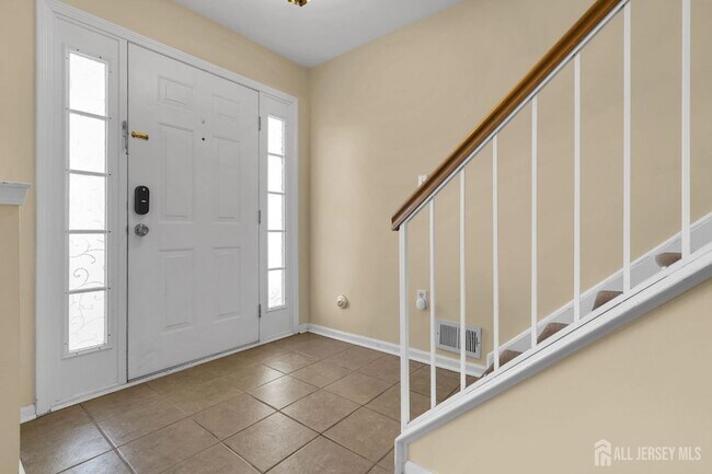 Building Photo - 63 Giera Ct