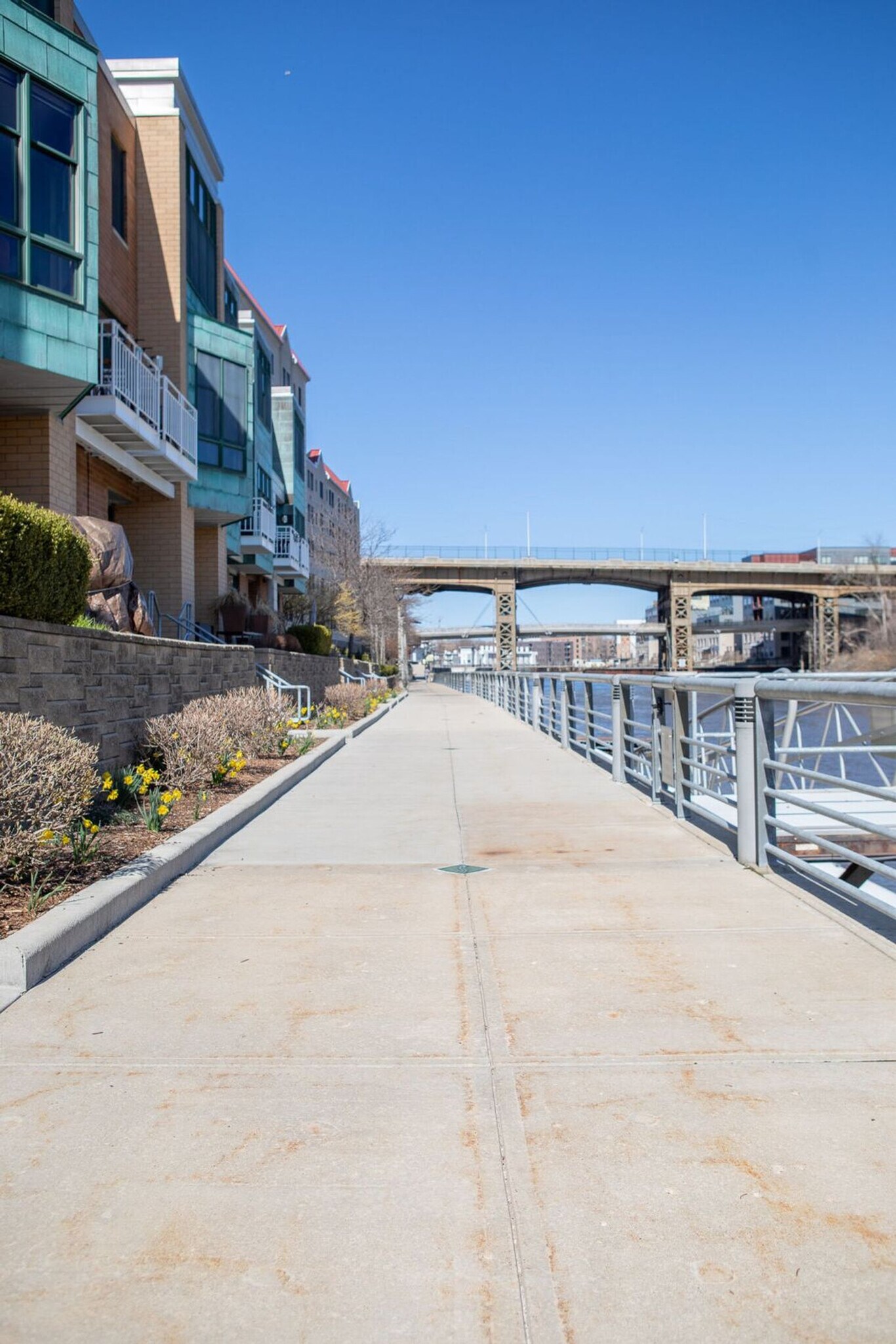 Building Photo - 225 E Michigan St