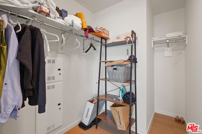 Building Photo - 889 Francisco St