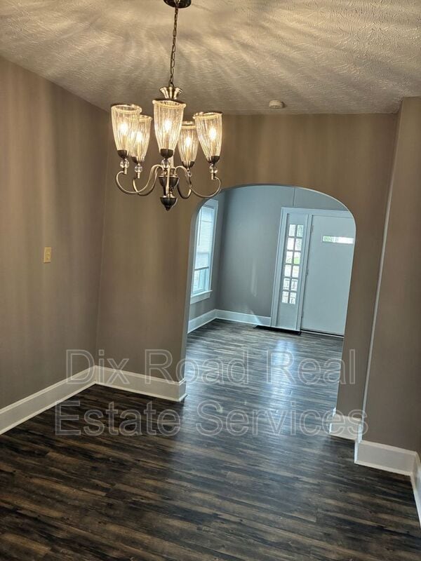 Building Photo - 2217 Winton St