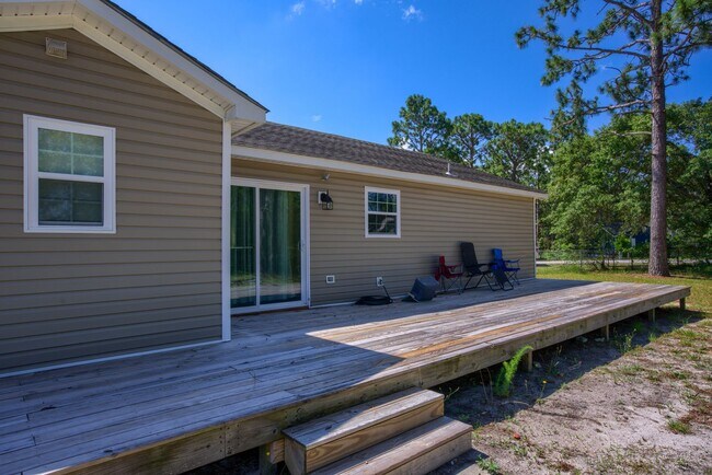 Building Photo - 600 Calabash Dr