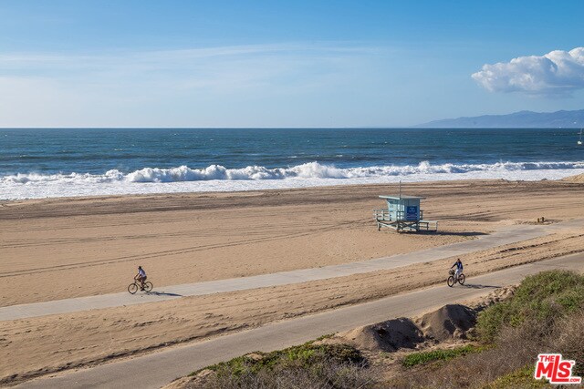 Nearby beach - 7742 Redlands St