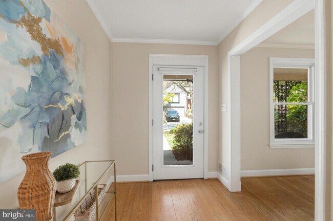 Building Photo - 5523 Uppingham St