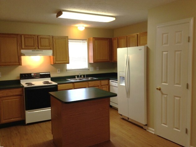 Building Photo - 11 Glenpark Ct