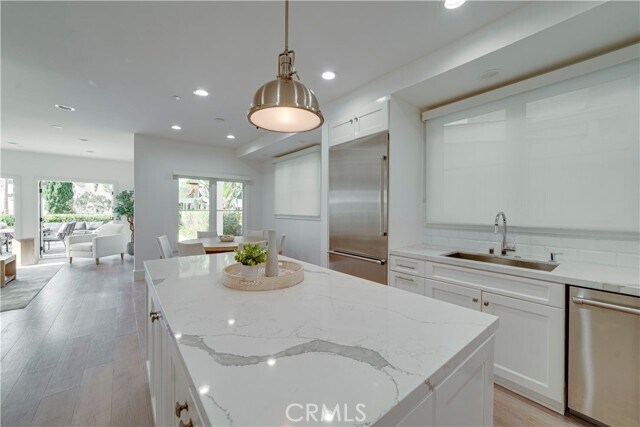 Building Photo - 608 Heliotrope Ave