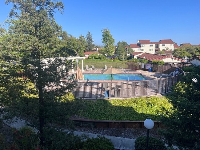 Building Photo - DESIRABLE GATED COMMUNITY WITH VIEWS, POOLS, HOT TUB, FITNESS CENTER, AND MORE!!!