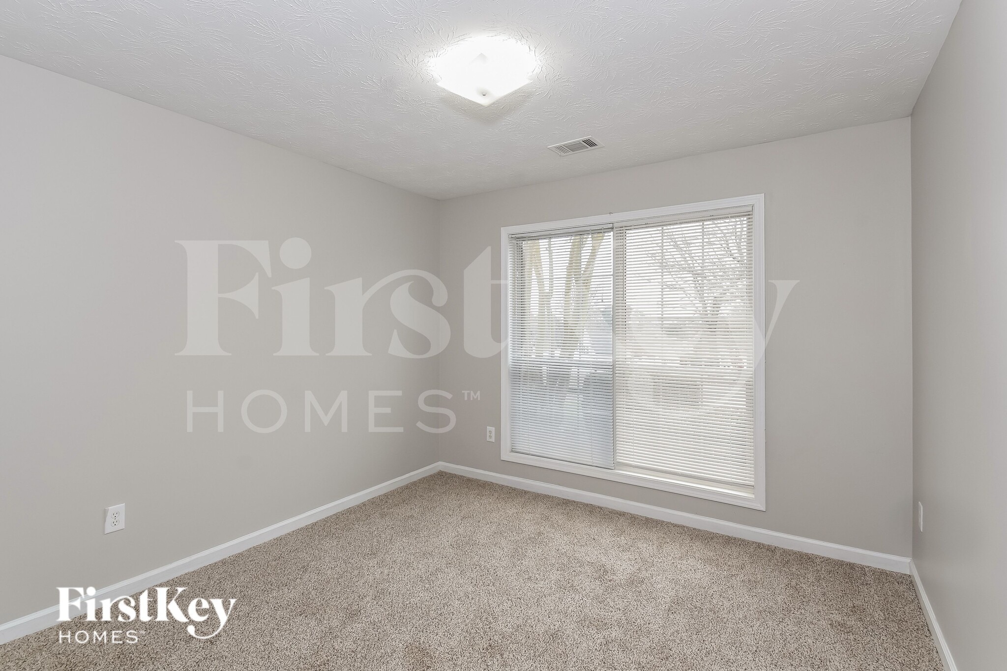 Building Photo - 799 Avalon Forest Way