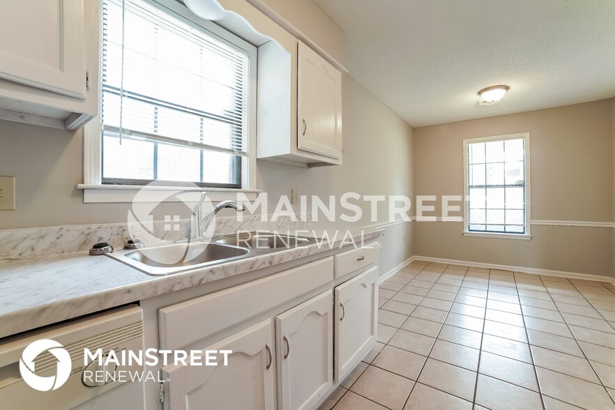 Building Photo - 6552 Gadwall Dr N