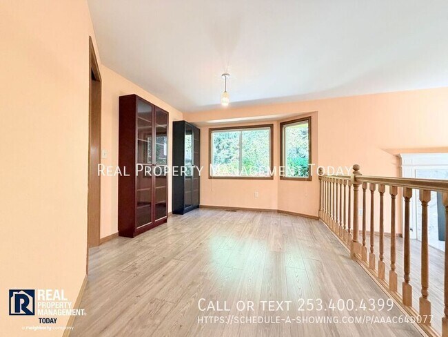 Building Photo - 6319 46th St Ct W
