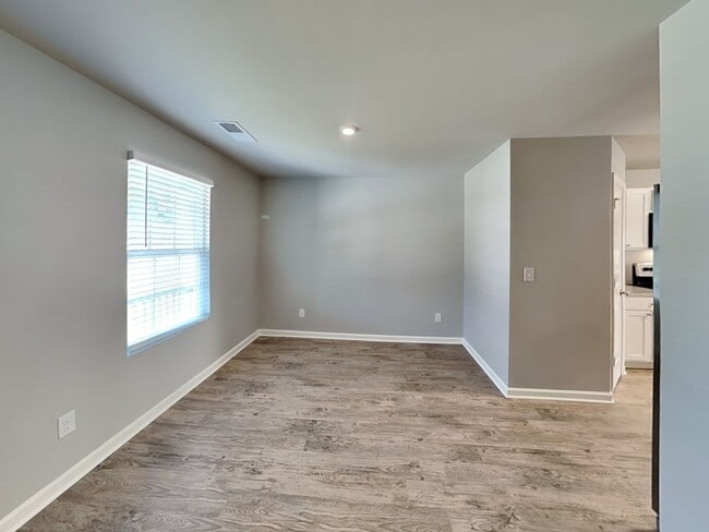 Building Photo - 313 Indian Lake Trail