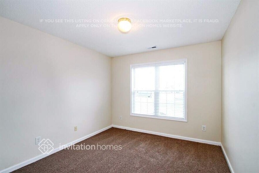 Building Photo - 1204 Moore's Creek Dr