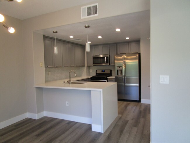 Building Photo - SUMMERLIN - AMBER RIDGE CONDO