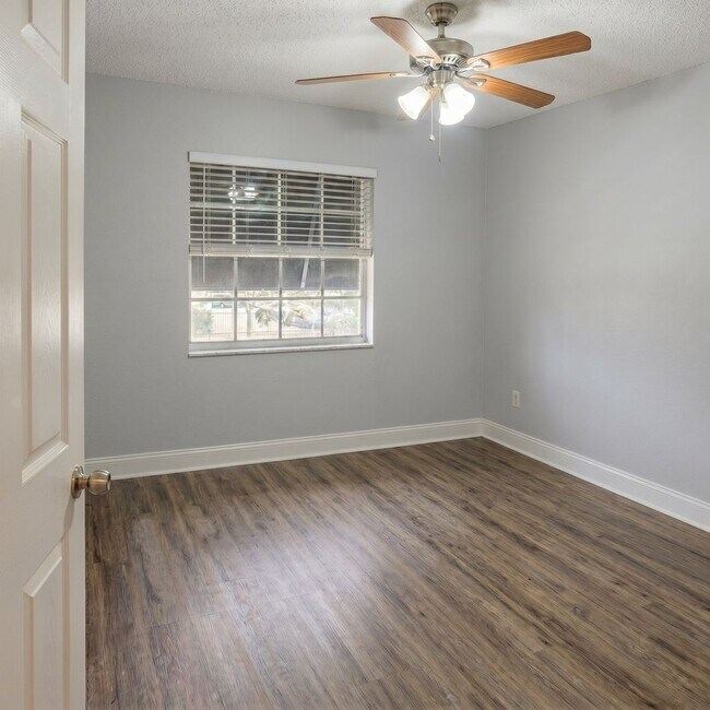 Building Photo - South Tampa 2-Bedroom Condo Near Midtown, SoHo & Westshore!