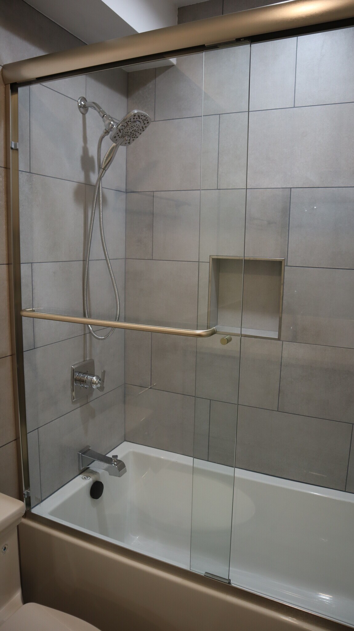 Building Photo - 5239 Auckland Ave