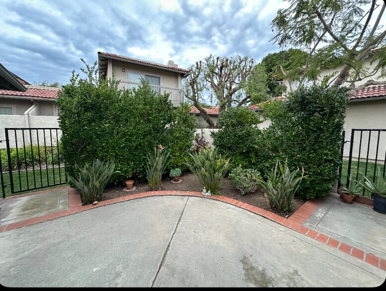 Building Photo - 31908 Del Cielo Este