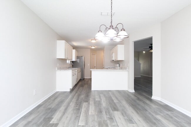 Building Photo - West Pensacola 4-Bedroom Home with Bonus R...