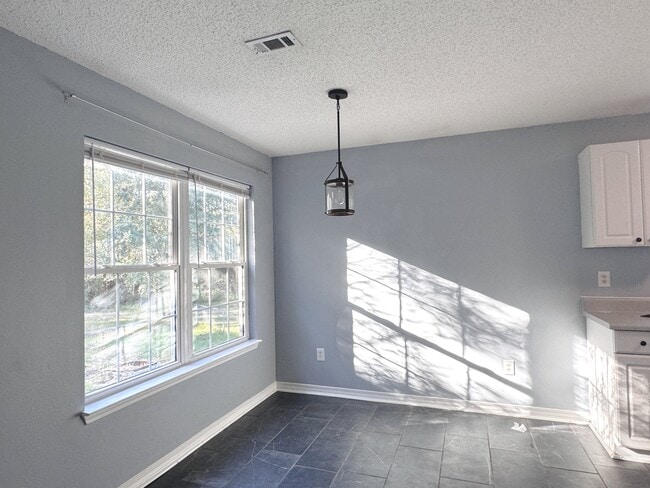 Building Photo - 4797 Old Mill Ct