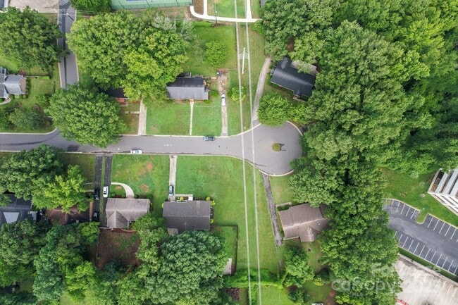 Building Photo - 4703 Fairheath Rd