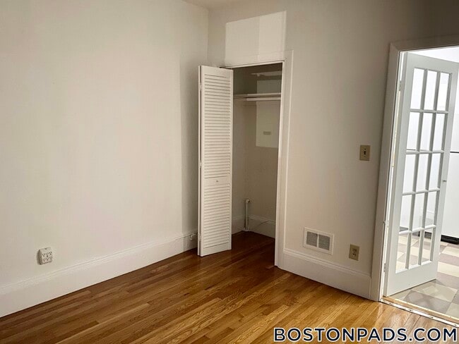 Building Photo - 752 Huntington Ave