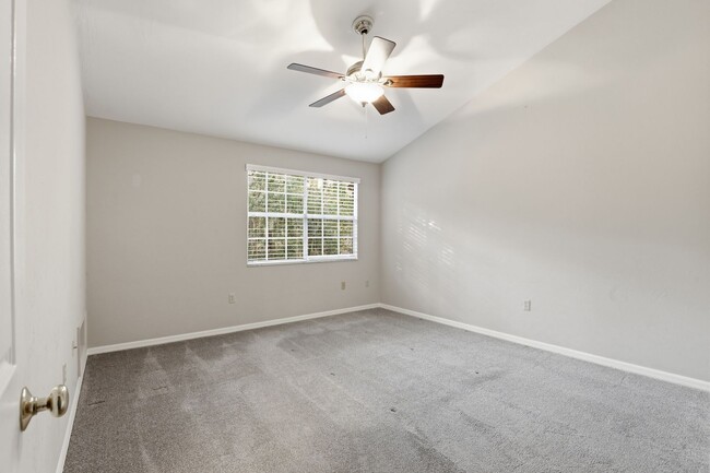 Building Photo - Townhome in Plantation Villas - Haile Plantation