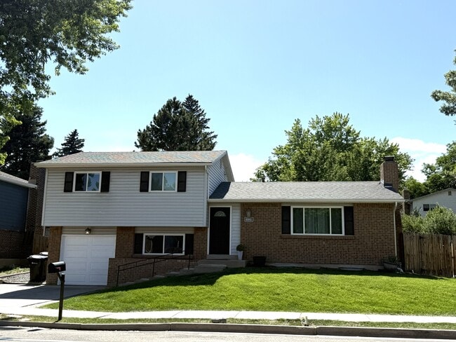 Building Photo - 6981 Beech St