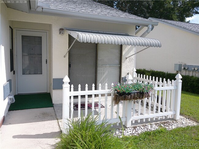 Building Photo - 1870 Arrowwood Ln
