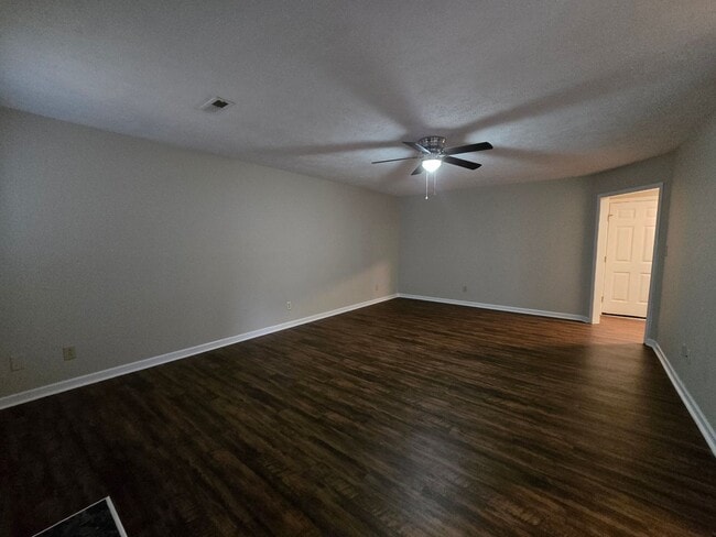 Building Photo - 2904 Rosemeade~Meadowbrook