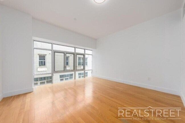 Primary Photo - 1 bedroom in ELMHURST NY 11373