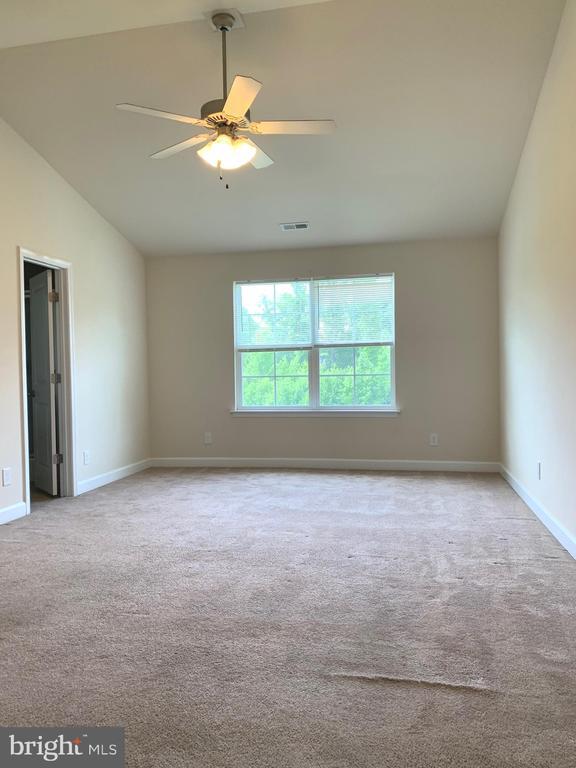 Building Photo - 6922 Lunette Ln