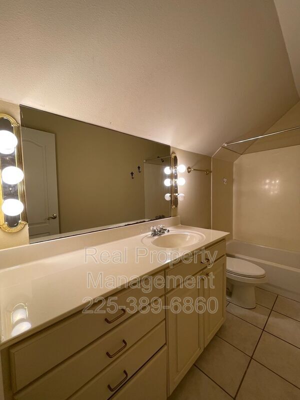 Building Photo - 40056 Champion Tif Dr E