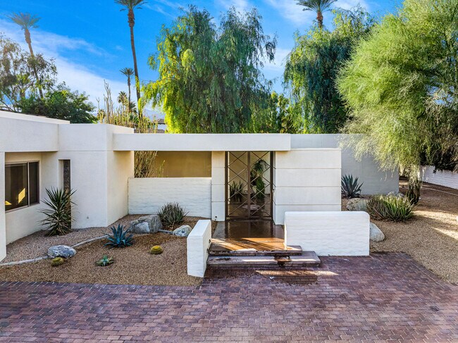 Building Photo - 40745 Morningstar Rd