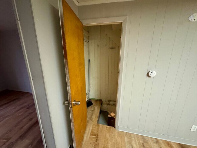 Building Photo - Spang Avenue