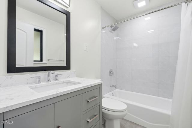 Building Photo - 1380 Rexford Ave