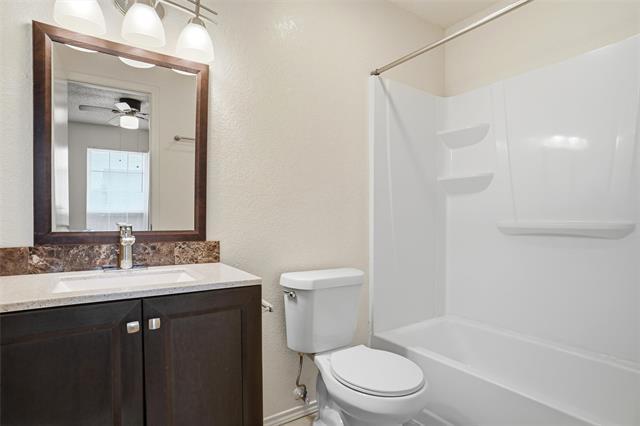 Building Photo - 10257 Aurora Dr