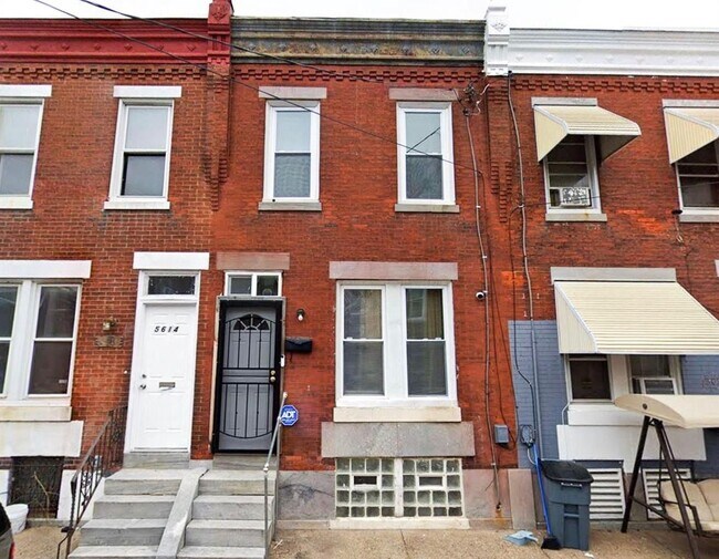 Building Photo - 5612 Utah St