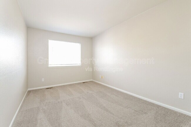 Building Photo - 10580 Garfield St