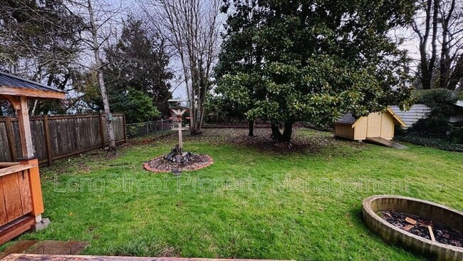 Building Photo - 1137 NW 13th St