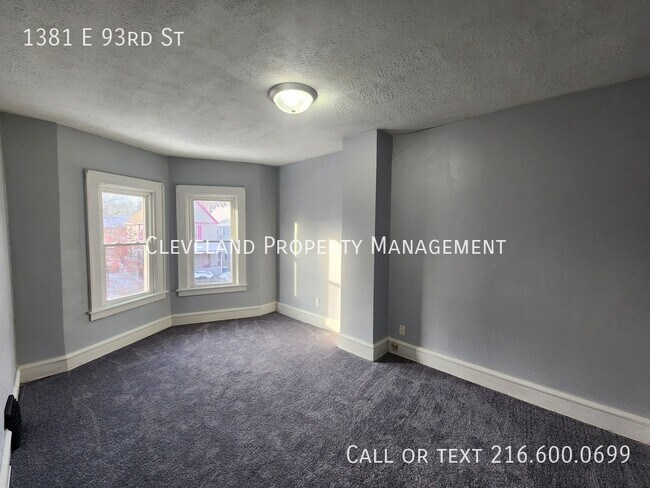 Building Photo - 1381 E 93rd St