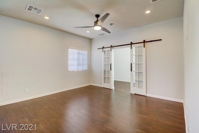 Building Photo - 5597 Jelsma Ave